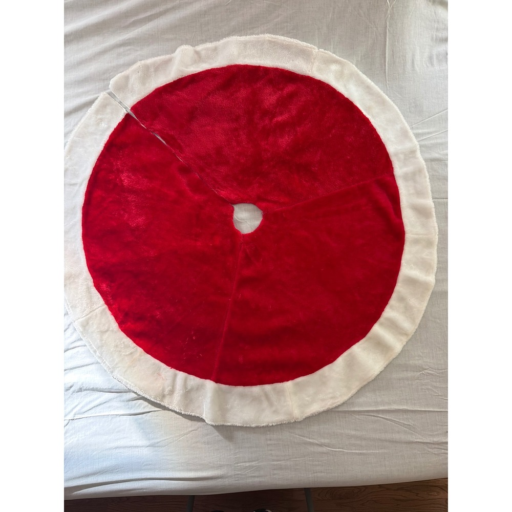 Santa's Best Christmas Eve Red White Faux Fur Christmas Tree Skirt 48 Inch Large